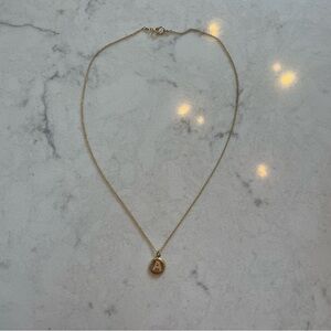 A Initial Disc Pendant Necklace - Gold with Pave Diamonds Letter A